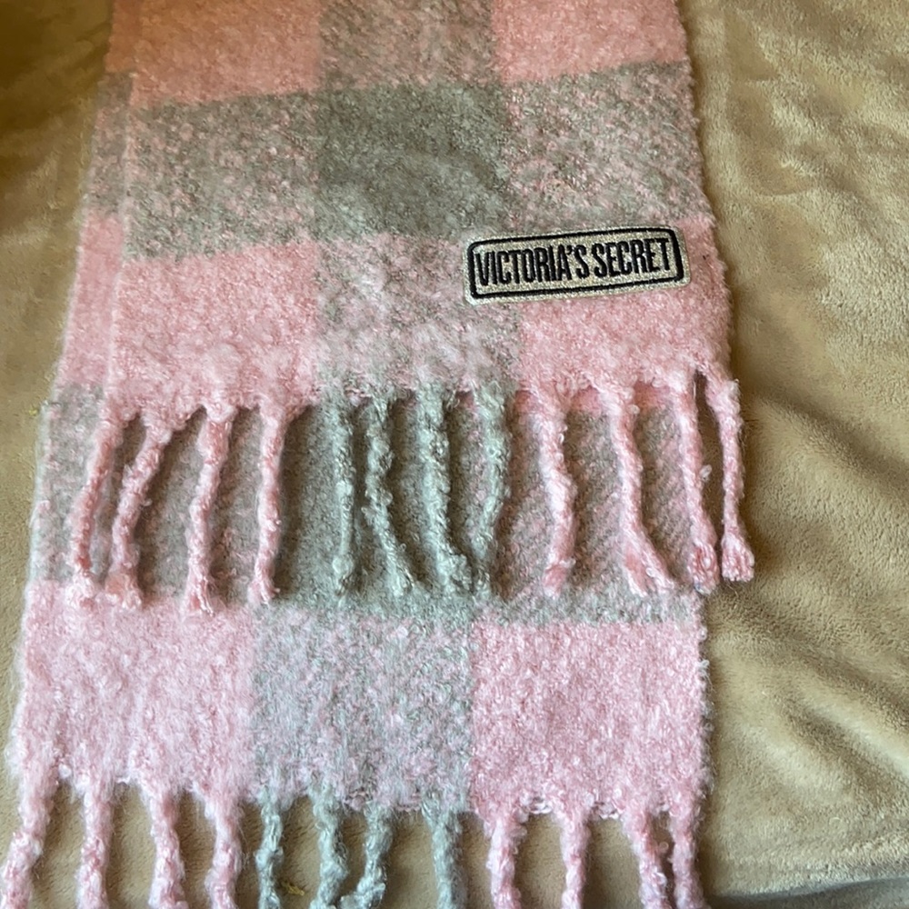Victorias Secret scarf